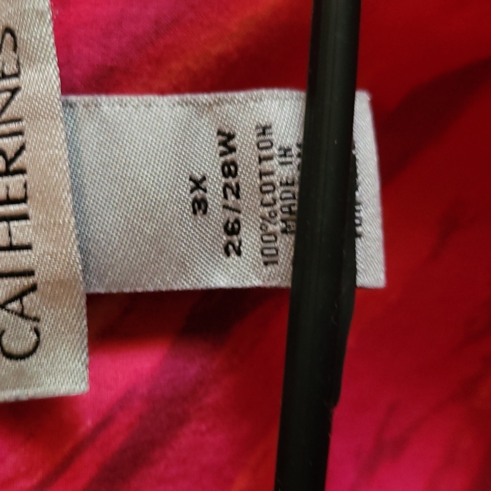 Catherine's blouse, 3/4 sleeve, long top. Size 3x.